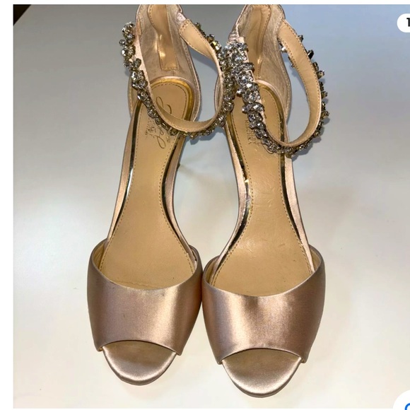 Badgley Mischka Raleigh Jeweled Satin High Heels. Woman’s Size 10 - Picture 9 of 15